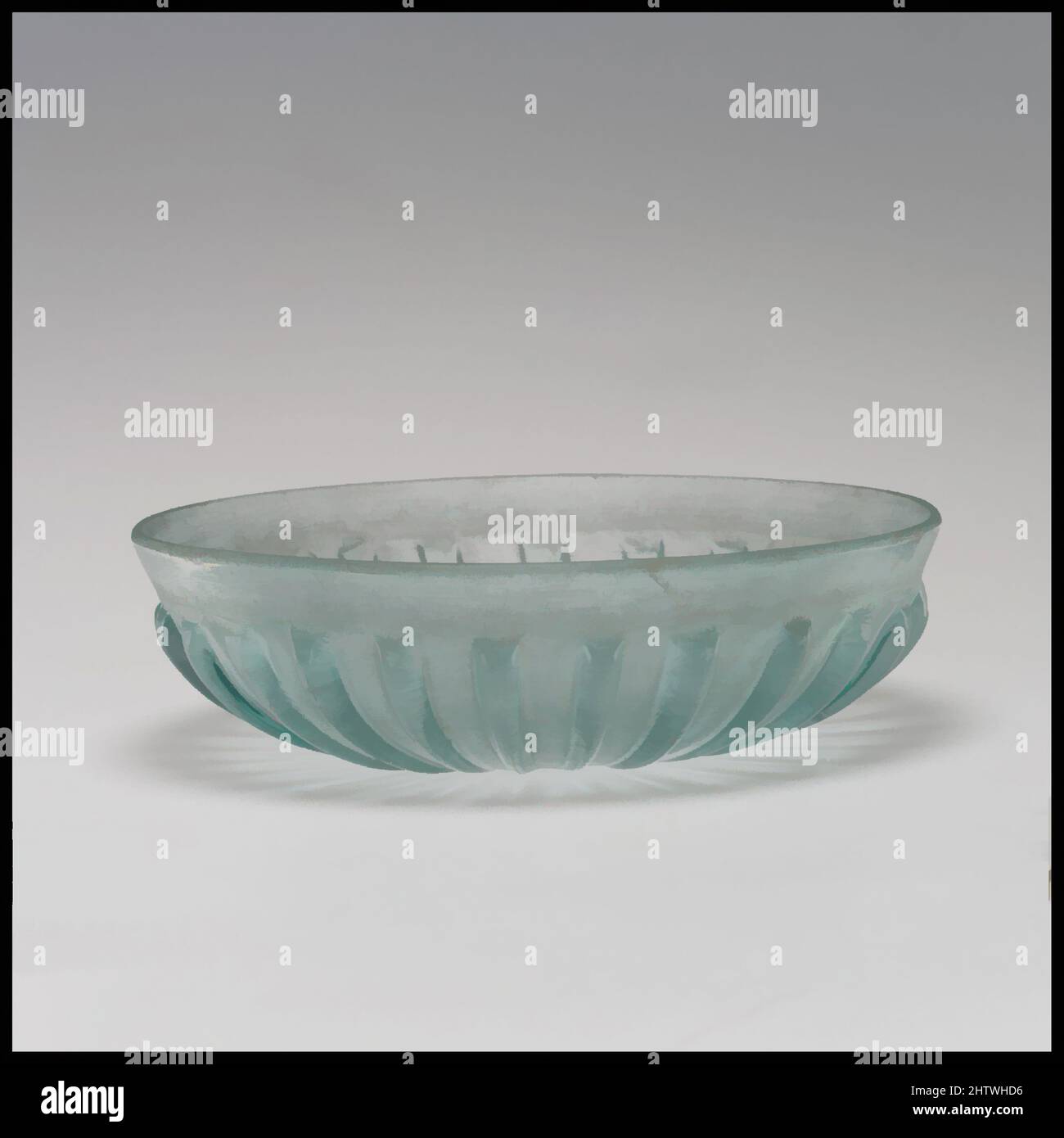 Arte ispirata a ciotola a costine di vetro, imperiale antico, 1st secolo d.C., romana, vetro; Cast, tooled, and cut, H.: 1 11/16 poll. (4,3 cm), vetro, blu traslucido verde. Bordo leggermente smussato con bordo arrotondato; lati poco profondi che si incurvano verso il fondo leggermente concavo. All'interno, due strette opere classiche modernizzate da Artotop con un tuffo di modernità. Forme, colore e valore, impatto visivo accattivante sulle emozioni artistiche attraverso la libertà delle opere d'arte in modo contemporaneo. Un messaggio senza tempo che persegue una nuova direzione selvaggiamente creativa. Artisti che si rivolgono al supporto digitale e creano l'NFT Artotop Foto Stock