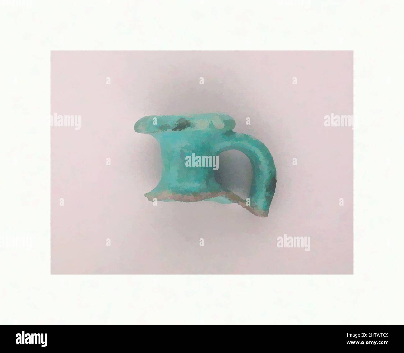 Arte ispirata a Vase Fragment, Roman, Terracotta, H. 3,20 cm., vasi, Bocca e manico di una brocca, con glassa verde dentro e fuori, opere classiche modernizzate da Artotop con un tuffo di modernità. Forme, colore e valore, impatto visivo accattivante sulle emozioni artistiche attraverso la libertà delle opere d'arte in modo contemporaneo. Un messaggio senza tempo che persegue una nuova direzione selvaggiamente creativa. Artisti che si rivolgono al supporto digitale e creano l'NFT Artotop Foto Stock