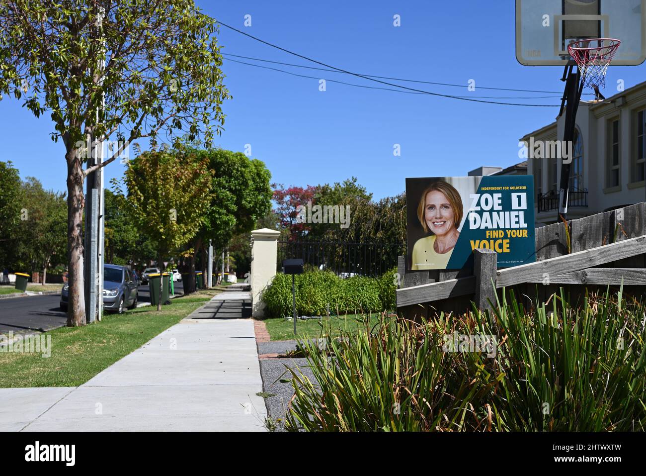 Uno dei molti segnali di campagna nella zona che promuove Zoe Daniel come candidato per l'elettorato di Goldstein alle prossime elezioni federali Foto Stock