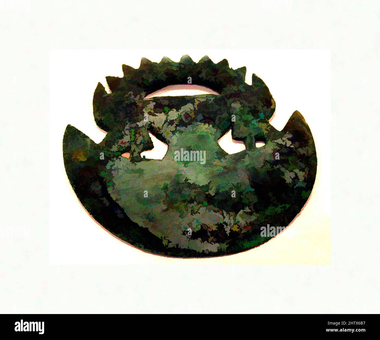 Arte ispirata da Animal Ornament, 390–450, Perù, Moche (Loma Negra), rame, A x L: 3 15/16 x 4 1/8in. (10 x 10,5cm), ornamenti in metallo, opere classiche modernizzate da Artotop con un tocco di modernità. Forme, colore e valore, impatto visivo accattivante sulle emozioni artistiche attraverso la libertà delle opere d'arte in modo contemporaneo. Un messaggio senza tempo che persegue una nuova direzione selvaggiamente creativa. Artisti che si rivolgono al supporto digitale e creano l'NFT Artotop Foto Stock