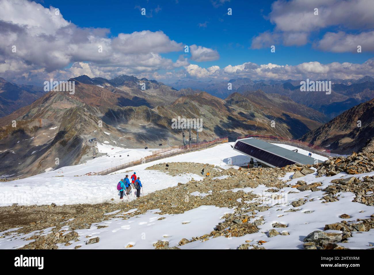 Stazione di montagna della Schwarze Schneidbahn al ghiacciaio di Rettenbach, Soelden, Oetztal, Oetztal, Tirolo, Austria Foto Stock