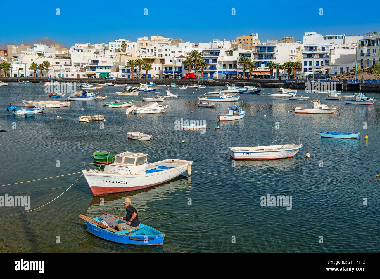 Barche da pesca, Laguna di Charco de San Gines, Arrecife, capitale dell'isola di Lanzarote, Isole Canarie, Isole Canarie, Spagna Foto Stock