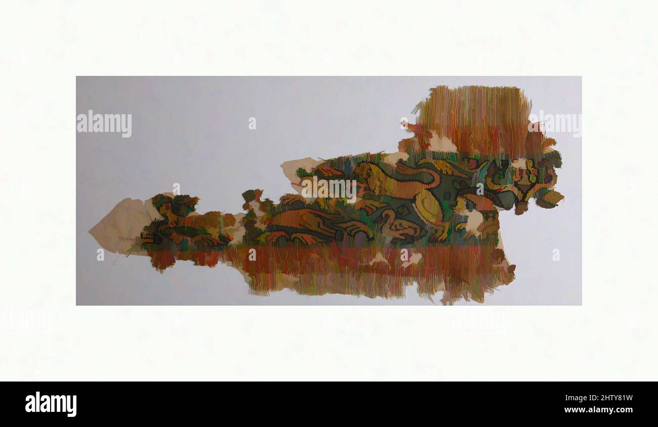 Arte ispirata da frammento, 5th–6th secolo, attribuita all'Egitto, Wool, H. 6 1/8 in. (15,5 cm), tessili, opere classiche modernizzate da Artotop con un tuffo di modernità. Forme, colore e valore, impatto visivo accattivante sulle emozioni artistiche attraverso la libertà delle opere d'arte in modo contemporaneo. Un messaggio senza tempo che persegue una nuova direzione selvaggiamente creativa. Artisti che si rivolgono al supporto digitale e creano l'NFT Artotop Foto Stock
