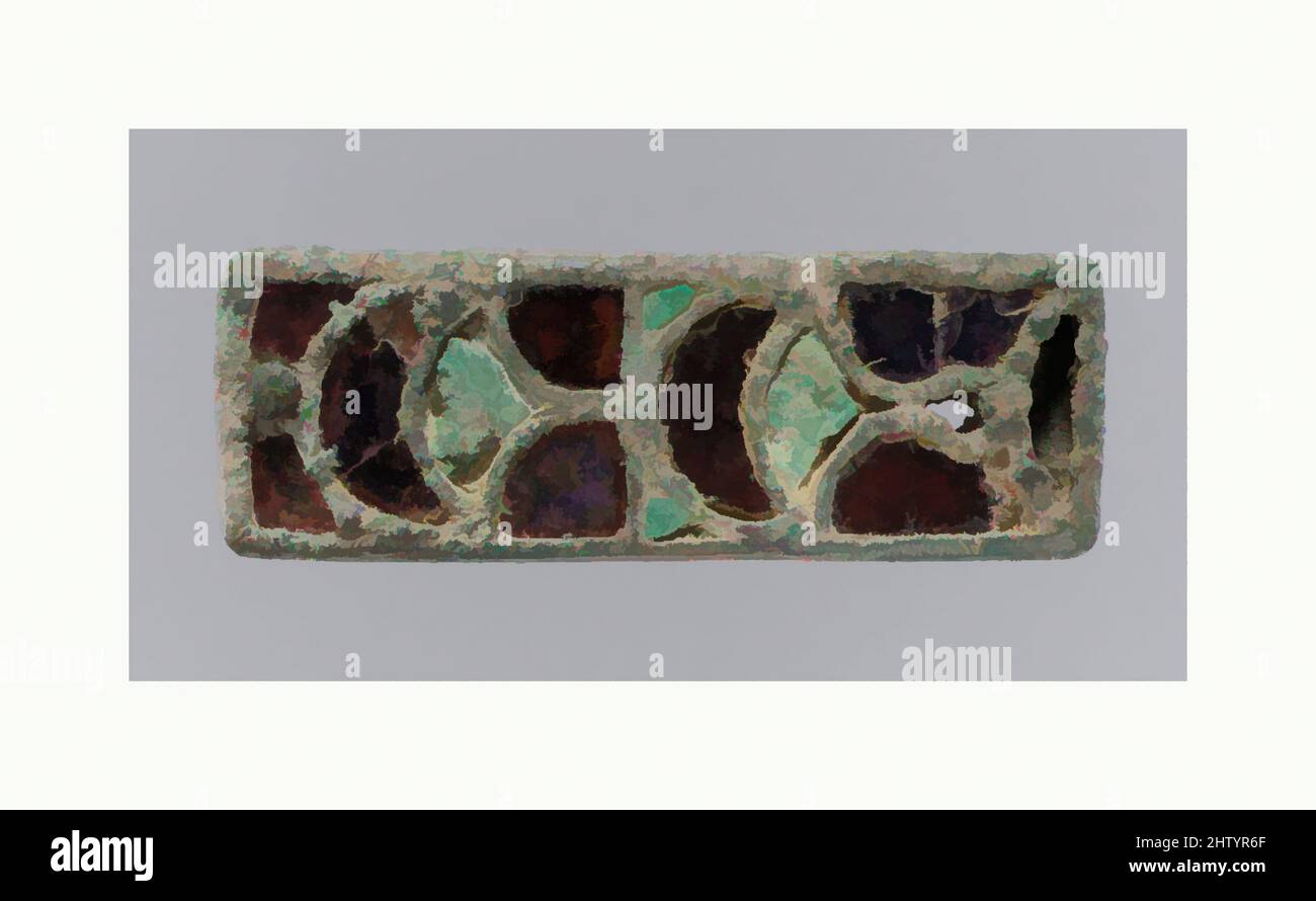 Arte ispirata al Monte rettangolare, seconda metà del 6th secolo, Visigoto, lega di rame, granati, malachite (efflourescence in HCl), totale: 1 1/2 x 9/16 x 3/16 pollici (3,8 x 1,4 x 0,5 cm), in metallo-rame, opere classiche modernizzate da Artotop con un tocco di modernità. Forme, colore e valore, impatto visivo accattivante sulle emozioni artistiche attraverso la libertà delle opere d'arte in modo contemporaneo. Un messaggio senza tempo che persegue una nuova direzione selvaggiamente creativa. Artisti che si rivolgono al supporto digitale e creano l'NFT Artotop Foto Stock