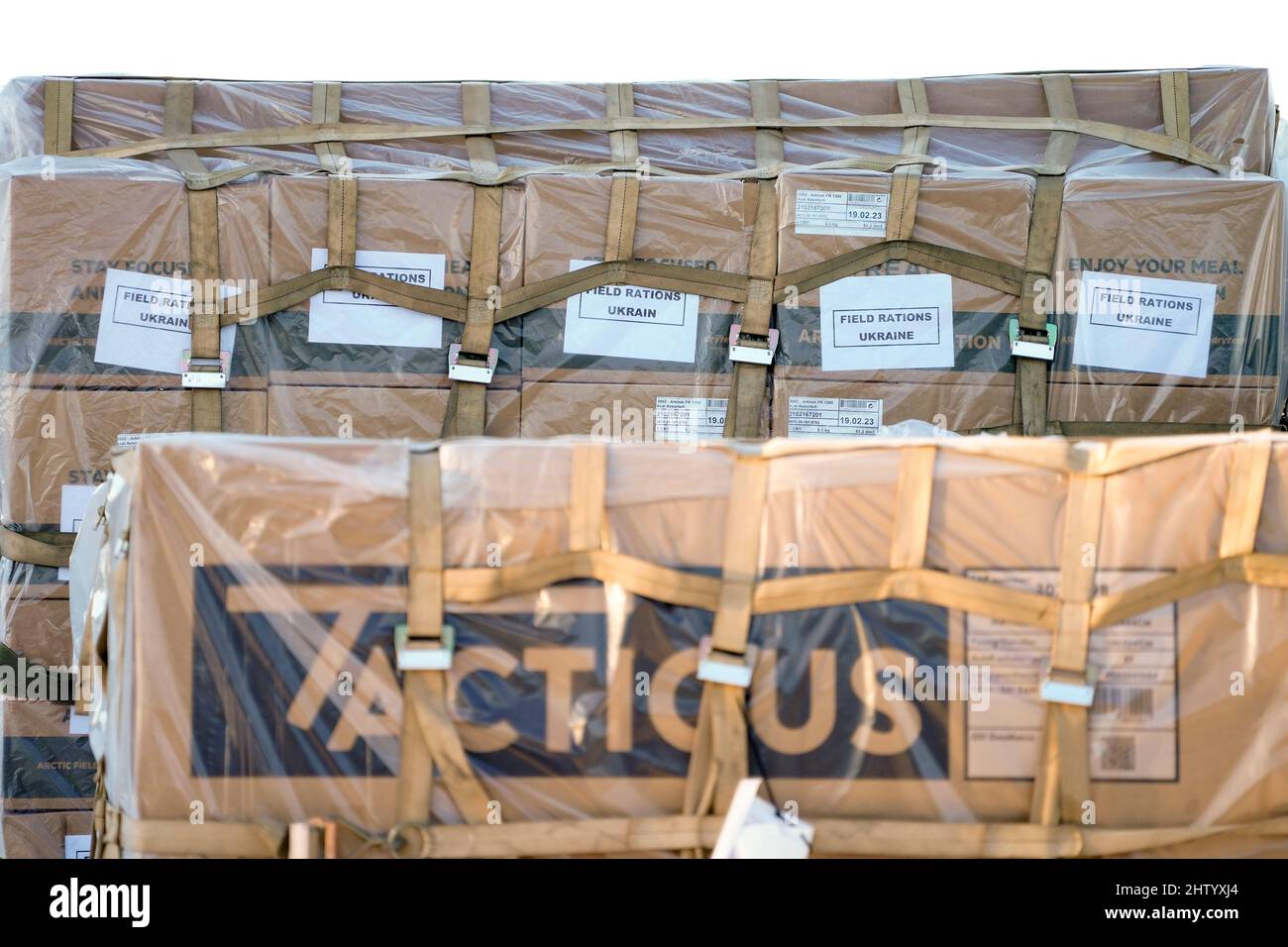 Oslo, Norvegia. 03rd Mar 2022. Oslo 20220303.le razioni sul campo e altre attrezzature militari vengono inviate in Ucraina. Foto: Torstein boe/NTB Credit: NTB Scanpix/Alamy Live News Foto Stock
