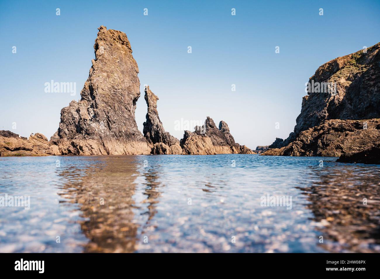 Les Aiguilles formazioni rocciose che sembrano aghi dal mare e sono stati motivi nei dipinti degli impressionisti. Foto Stock
