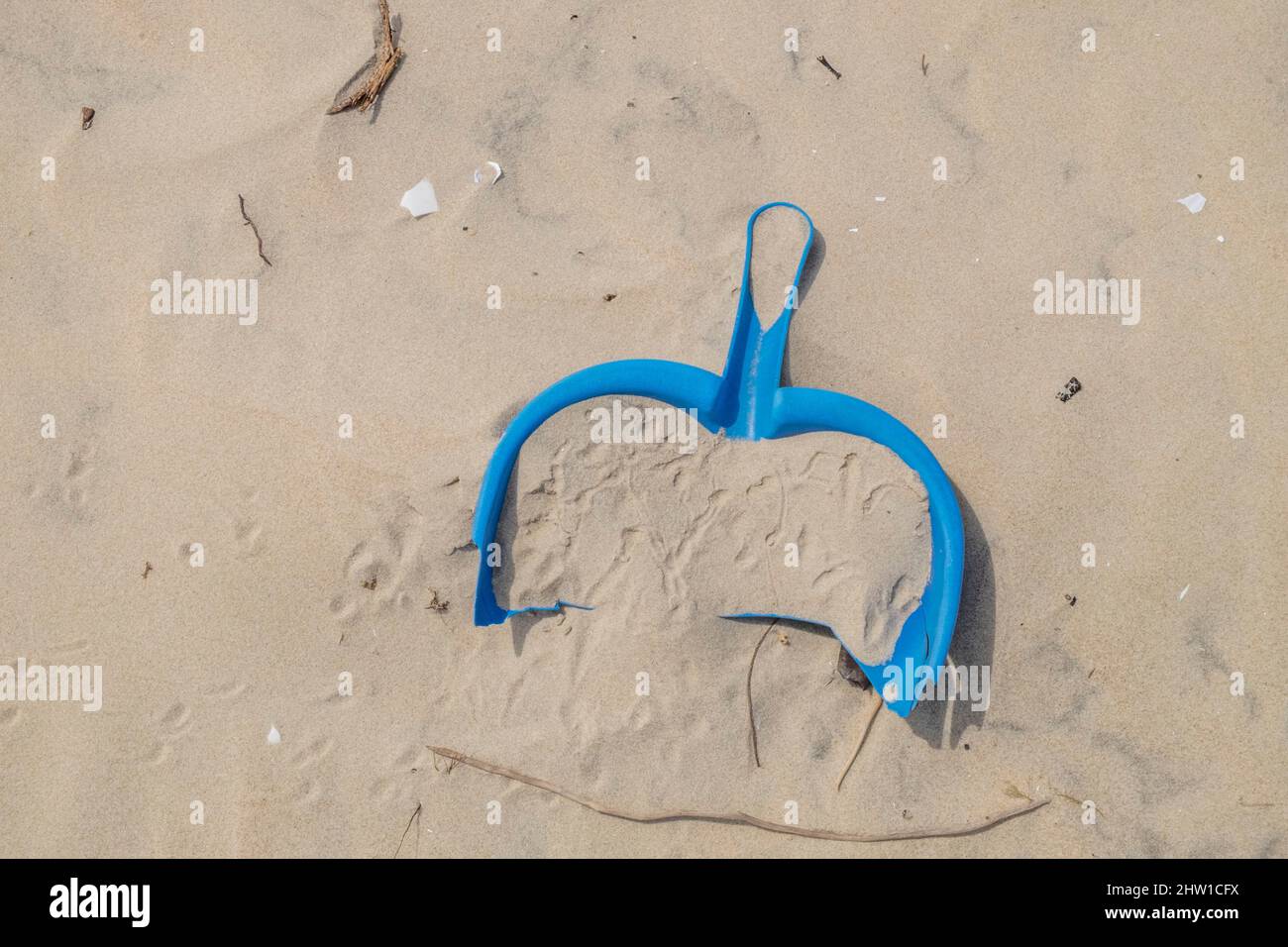 Guinee Bissau, inquinamento delle spiagge dell'arcipelago delle Isole Bijagos classificato come Riserva della Biosfera dall'UNESCO, Isola di Orango, Parco Nazionale di Orango Foto Stock