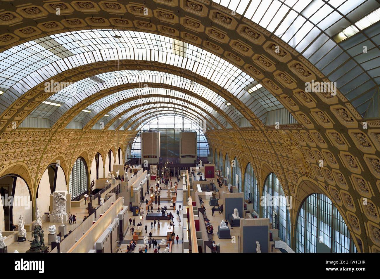 Francia, Parigi, Museo d'Orsay, vista generale della navata Foto Stock