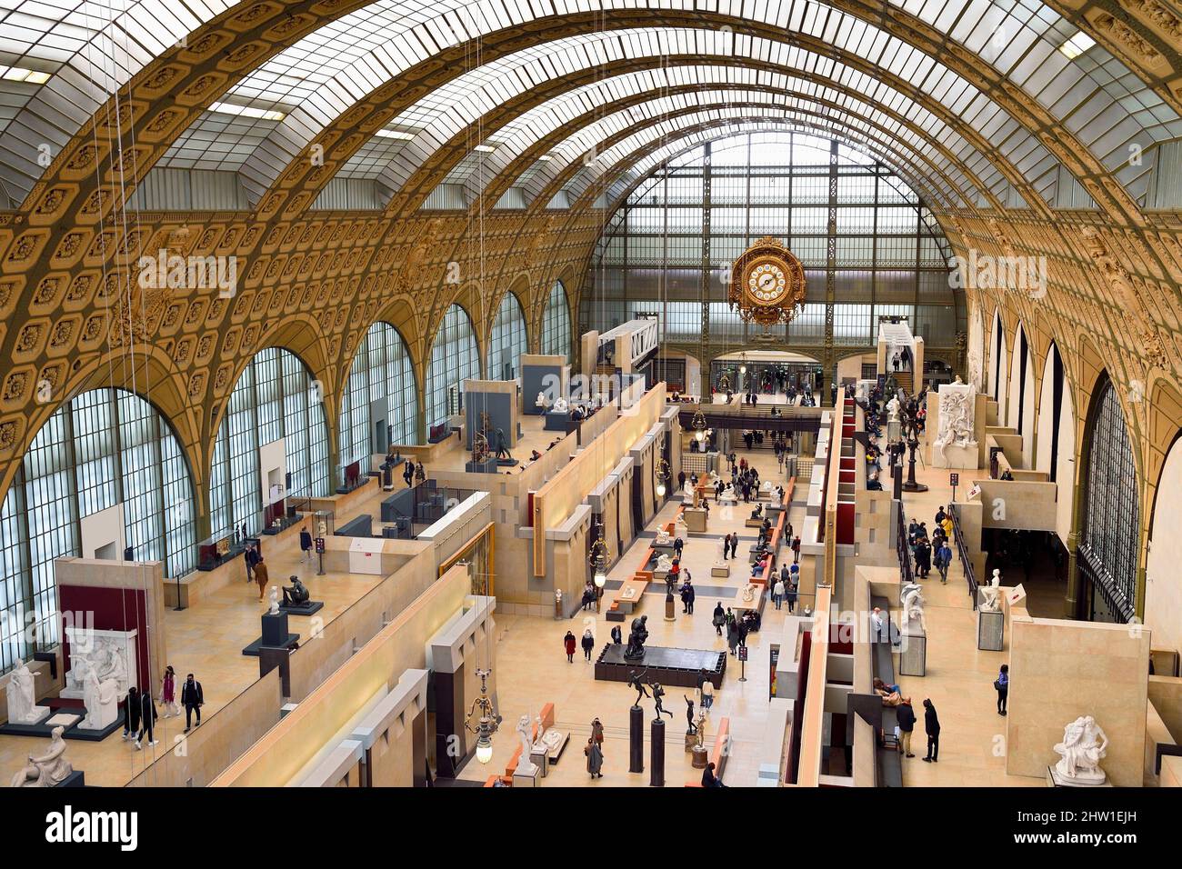 Francia, Parigi, Museo d'Orsay, vista generale della navata Foto Stock