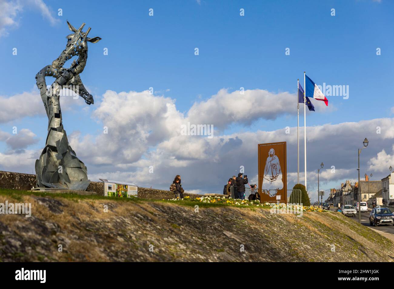 Francia, Indre-et-Loire (37), Amboise, Centre Loire Valley regione, Loire Valley Castles, opera di Michel Audiard in rappresentanza dell'Emir Abdelkader vandalizzato il giorno prima della sua inaugurazione Foto Stock