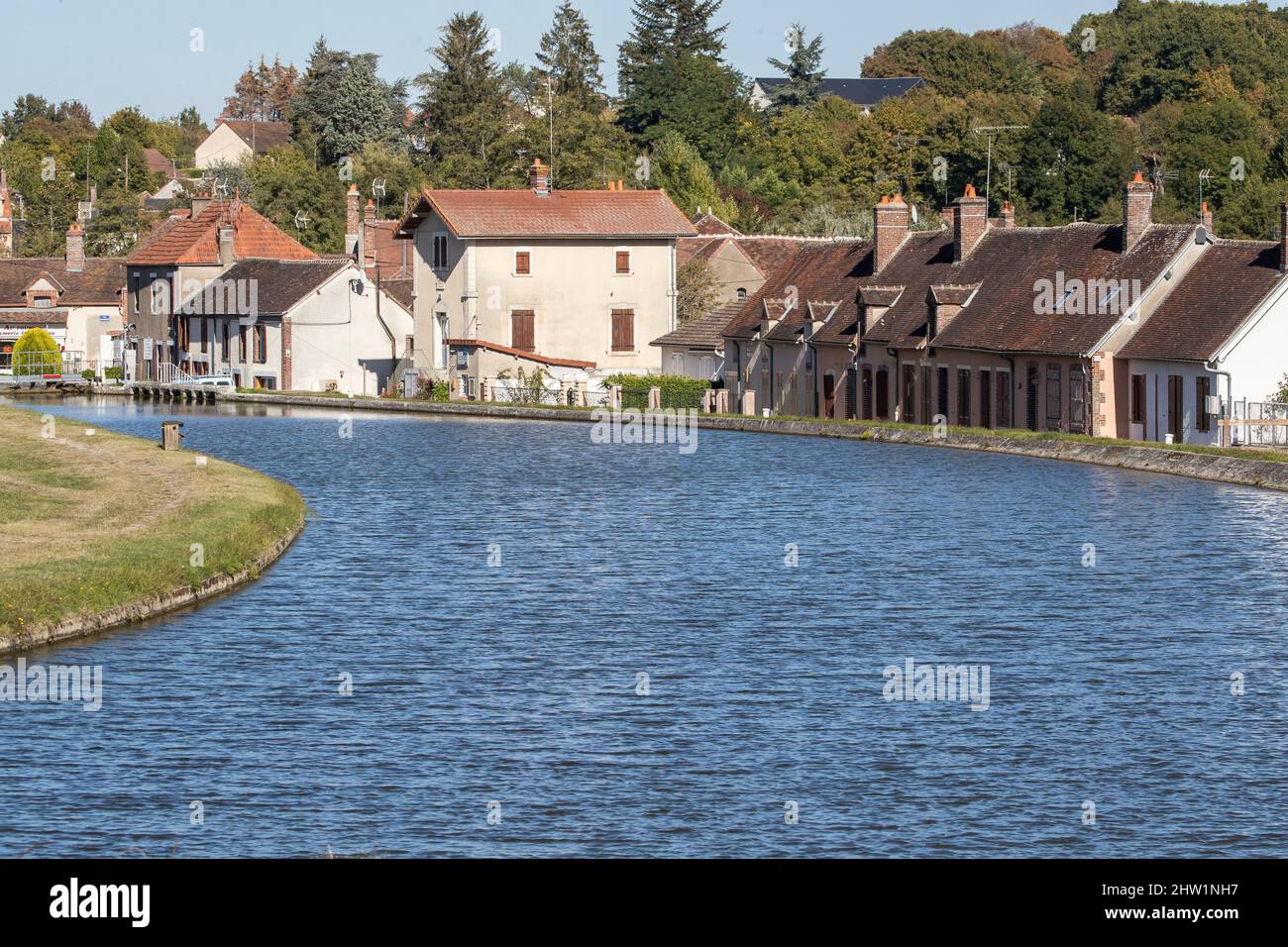 Francia, Yonne, Rogny-les-Sept-Ecluses, il canale Foto Stock