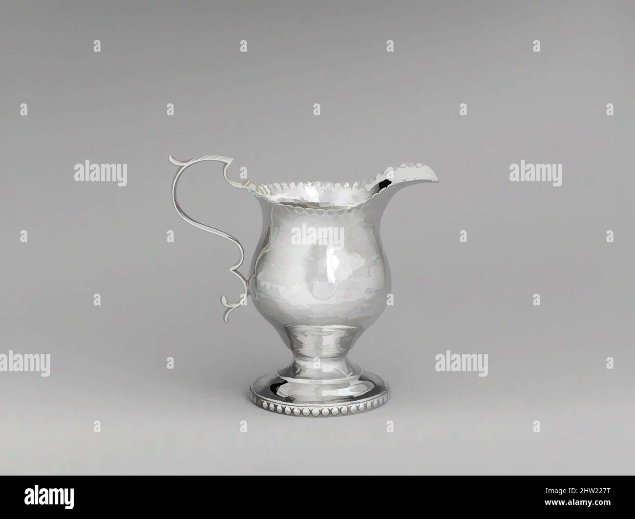 Art Inspired by Creampot, 1765–85, made in United States, American, Silver, tuta: 4 1/16 x 4 1/2" (10,3 x 11,4 cm); 4 once 2 dwt. (126,8 g), Argento, segnato da I. T, opere classiche modernizzate da Artotop con un tuffo di modernità. Forme, colore e valore, impatto visivo accattivante sulle emozioni artistiche attraverso la libertà delle opere d'arte in modo contemporaneo. Un messaggio senza tempo che persegue una nuova direzione selvaggiamente creativa. Artisti che si rivolgono al supporto digitale e creano l'NFT Artotop Foto Stock