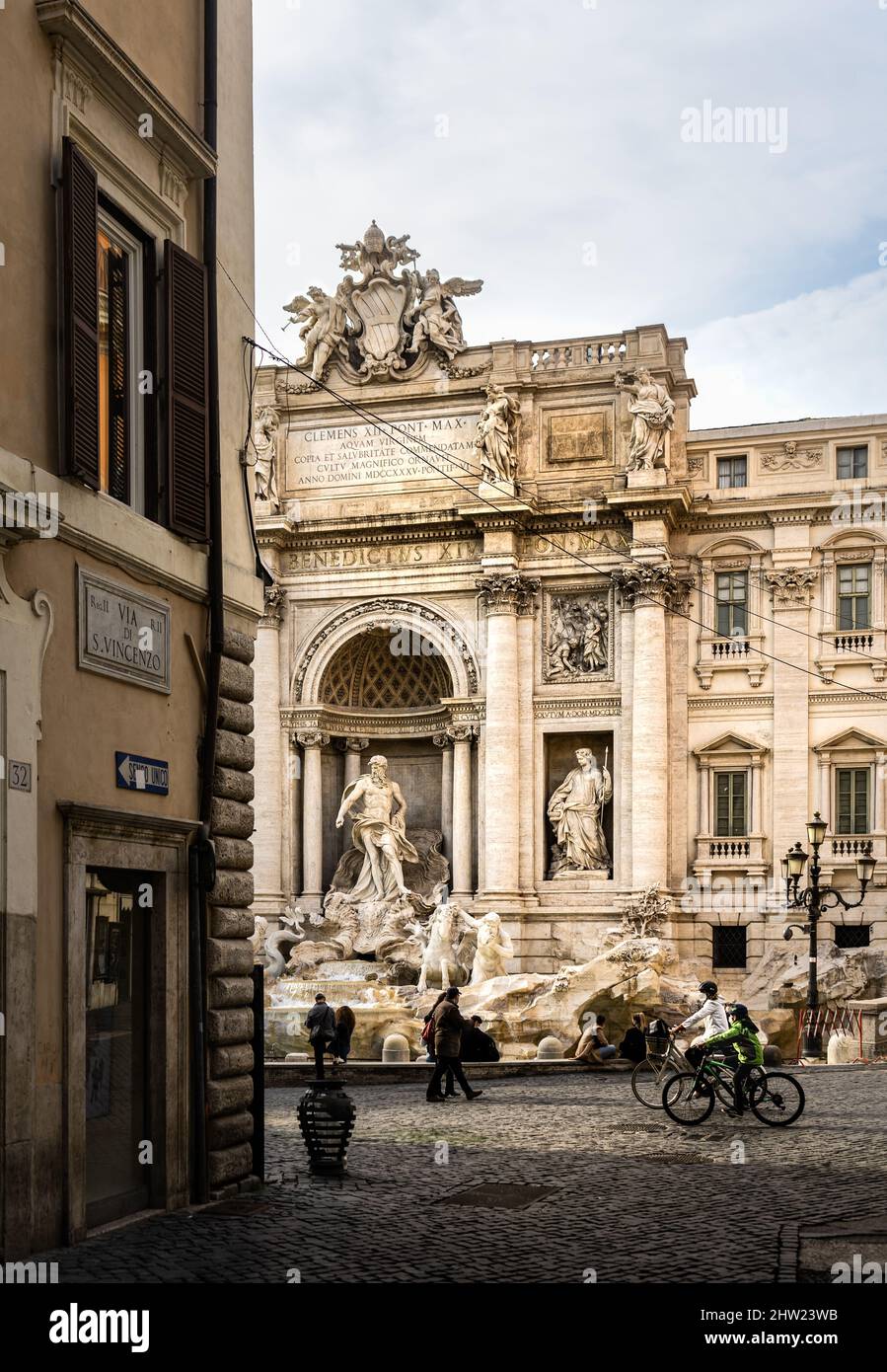 Vista sulla Fontana di Trevi, Roma, Italia Foto Stock