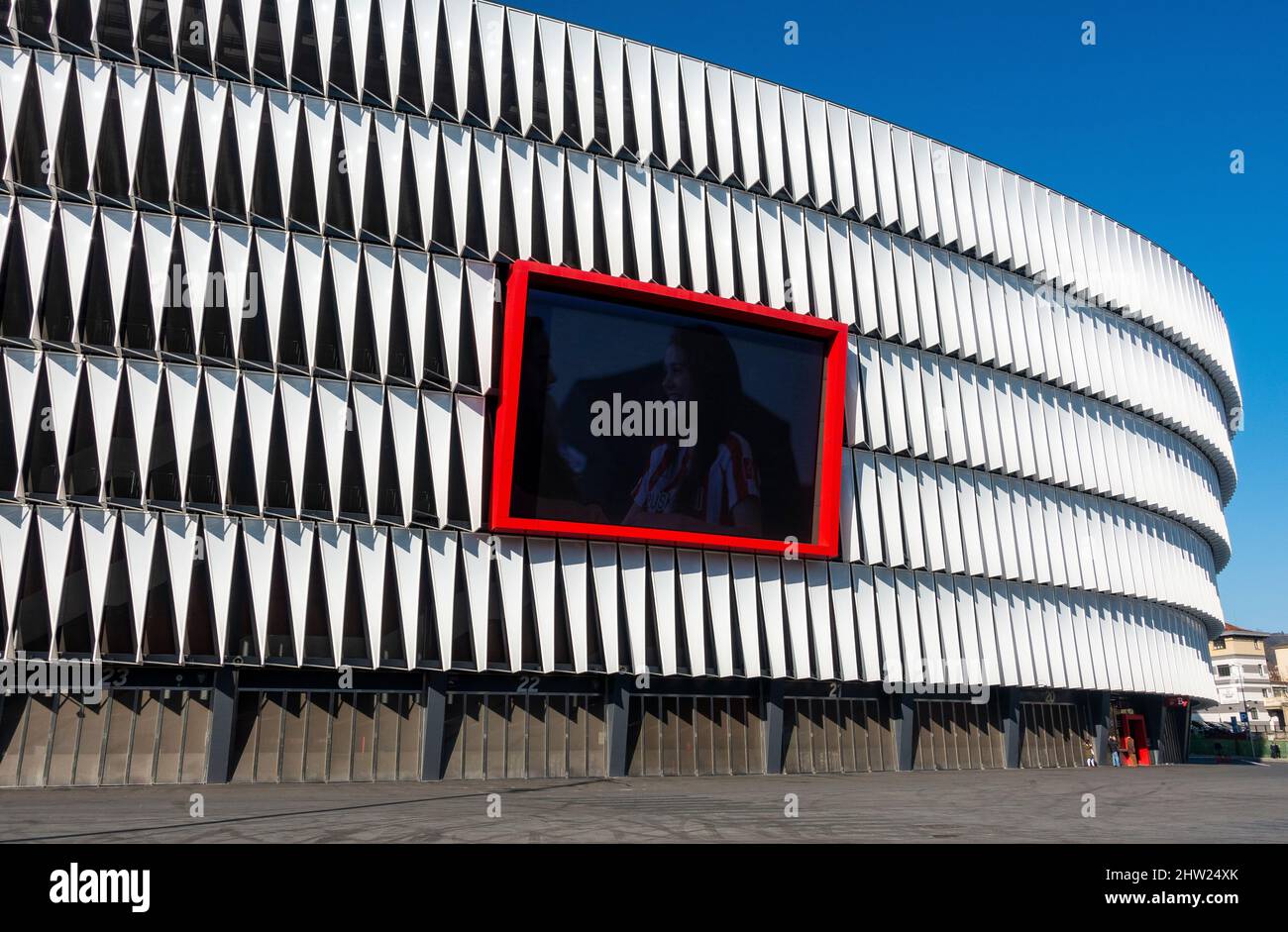 Esterno dello stadio di calcio San Mamés, sede dell'Athletic Bilbao a Rafael Moreno Pitxitxi Kalea, Bilbao, Paesi Baschi, Spagna Foto Stock
