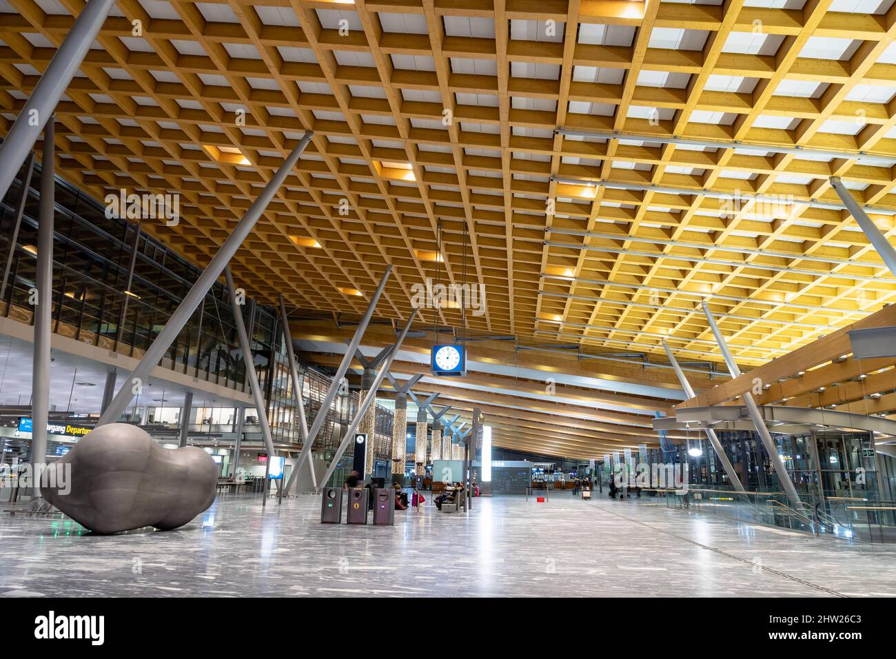 Oslo, Norvegia - Gennaio 2018: Architettura del terminal di partenza dell'Aeroporto Internazionale Gardermoen di Oslo. Foto Stock