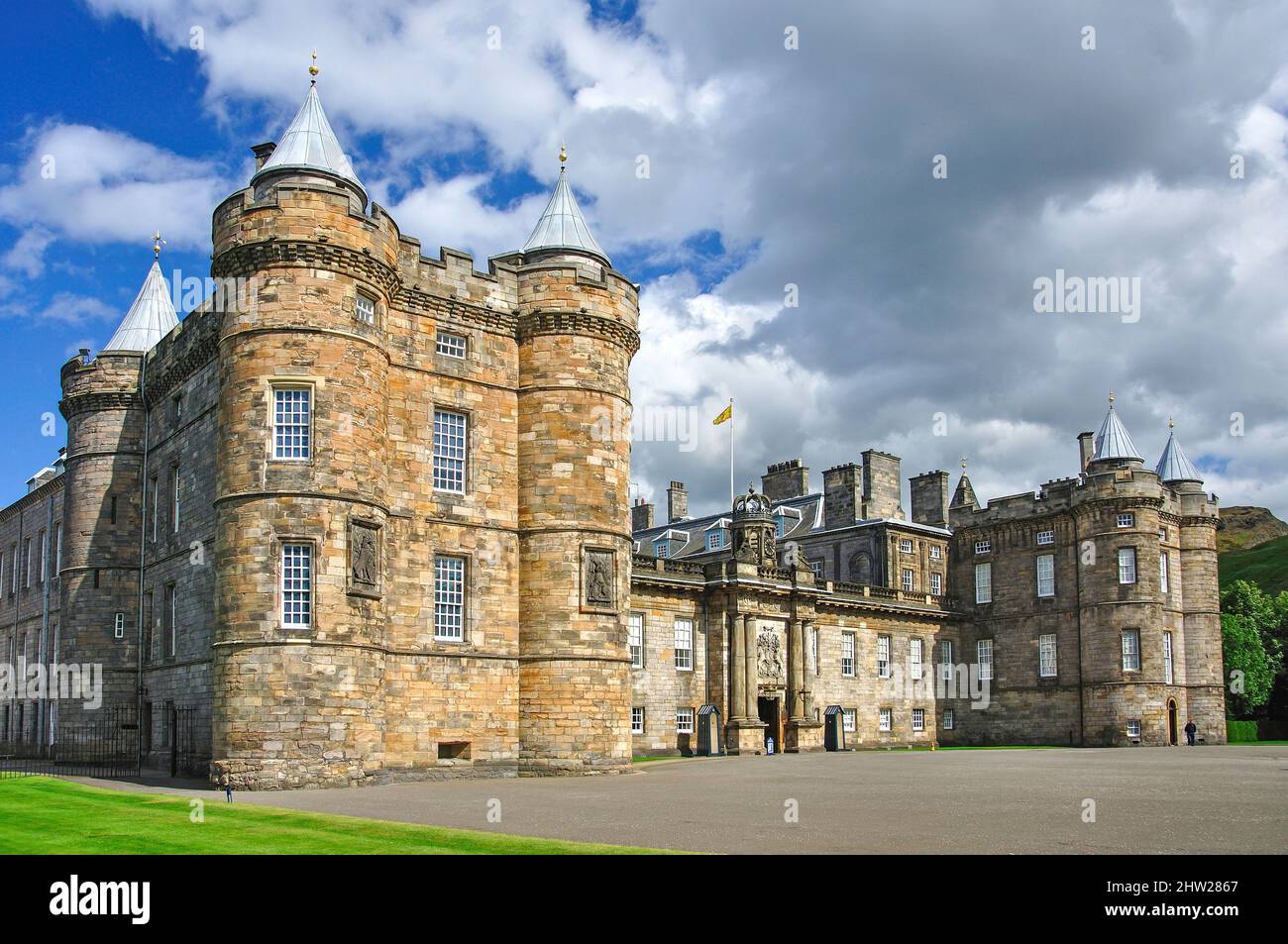 Fronte ovest di Holyrood Palace, Canongate, Città Vecchia, Edimburgo, Lothian, Scozia, Regno Unito Foto Stock