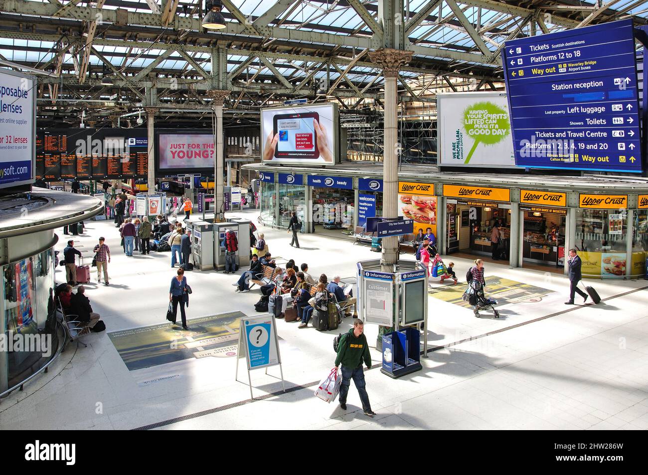 Stazione ferroviaria di Waverley, Edimburgo, Lothian, Scozia, Regno Unito Foto Stock