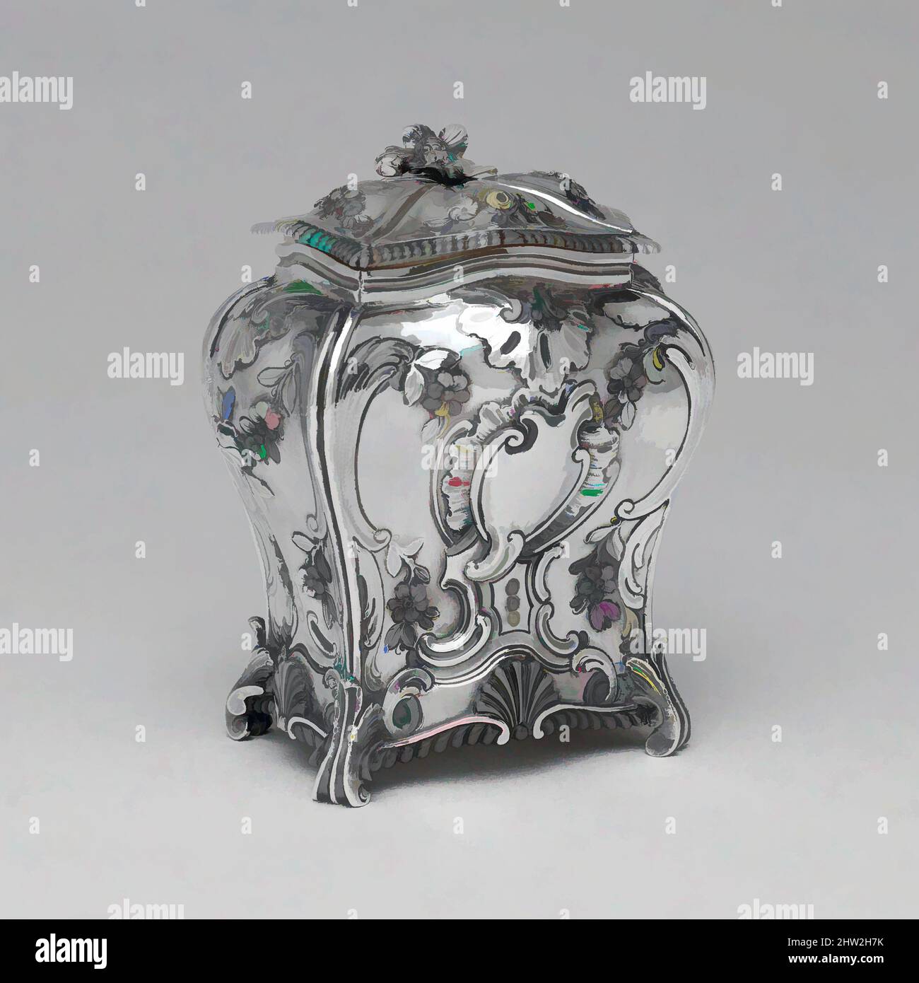 Arte ispirata a Tea Caddy, 1762–63, made in London, England, British, Argento, totale: 4 7/8 x 3 15/16 x 3 1/16 pollici (12,4 x 10 x 7,8 cm); 8 once 17 dwt. (274,5 g), Argento, Emick Romer (norvegese, 1724–1799), questo caddy di tè faceva parte del trusseau di Judith Crommelin Verplanck. E' una delle opere classiche modernizzate da Artotop con un tuffo di modernità. Forme, colore e valore, impatto visivo accattivante sulle emozioni artistiche attraverso la libertà delle opere d'arte in modo contemporaneo. Un messaggio senza tempo che persegue una nuova direzione selvaggiamente creativa. Artisti che si rivolgono al supporto digitale e creano l'NFT Artotop Foto Stock