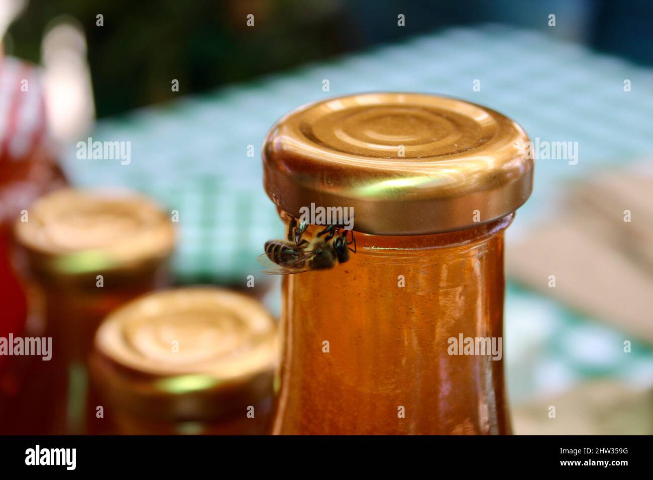 mercato biologico e vendita di miele Foto Stock
