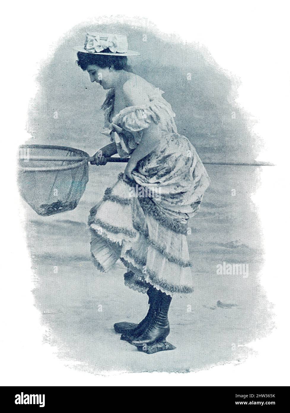 Naiadi parigine. Ritratto di una donna sulla riva con una rete a mano. Immagine della rivista teatrale francese-tedesca 'Das Album', 1898. Foto Stock