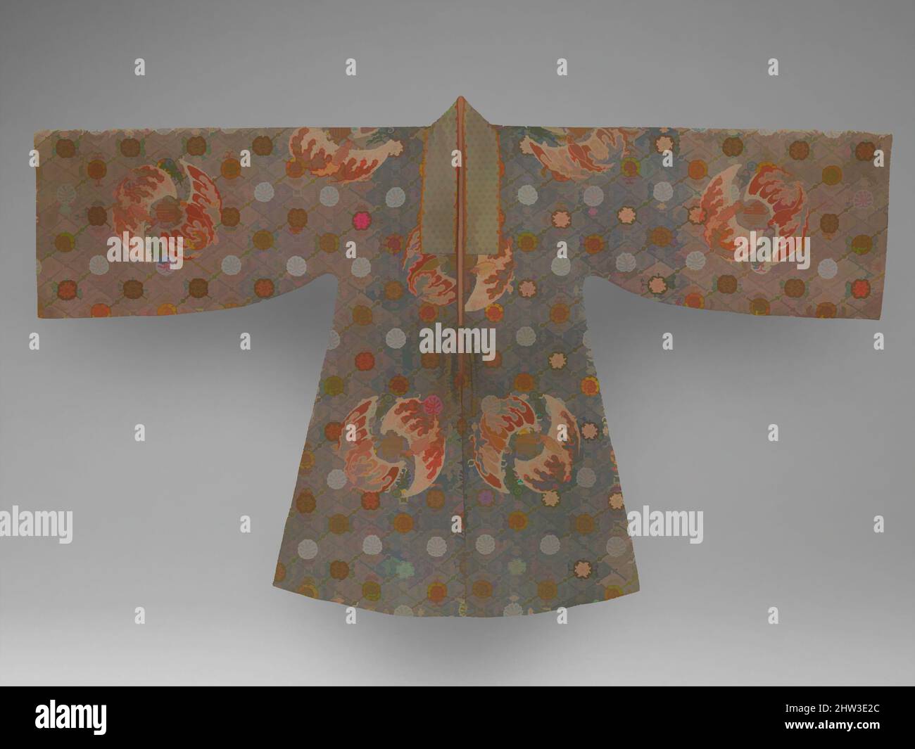 Arte ispirata a 清中期 納紗繡戯服男帔, Robe teatrale per un ruolo maschile, dinastia Qing (1644–1911), seconda metà del the18th secolo, Cina, ricamo in seta fiorentina a maglia su garza di seta, totale: 55 3/8 x 89 1/4 pollici (140,7 x 226,7 cm), ricamato in costume, questo abito teatrale è stato progettato per essere, opere classiche modernizzate da Artotop con un tuffo di modernità. Forme, colore e valore, impatto visivo accattivante sulle emozioni artistiche attraverso la libertà delle opere d'arte in modo contemporaneo. Un messaggio senza tempo che persegue una nuova direzione selvaggiamente creativa. Artisti che si rivolgono al supporto digitale e creano l'NFT Artotop Foto Stock