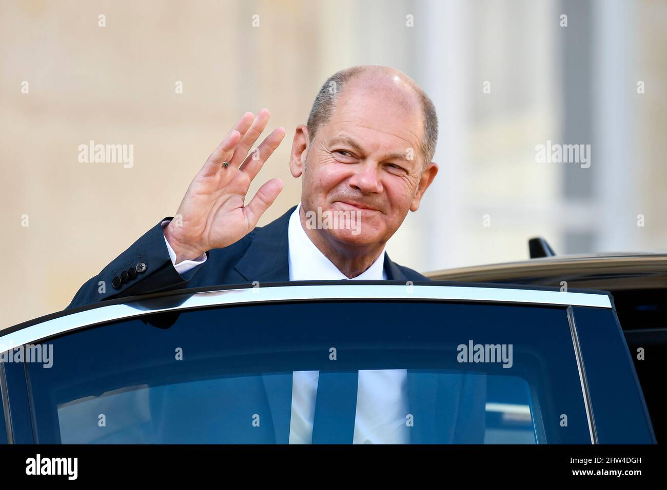 PARIGI, FRANCIA - 6 SETTEMBRE 2021 : OLAF Scholz, Cancelliere della Germania e membro del Partito socialdemocratico (SPD), al Palazzo Elysee. Foto Stock