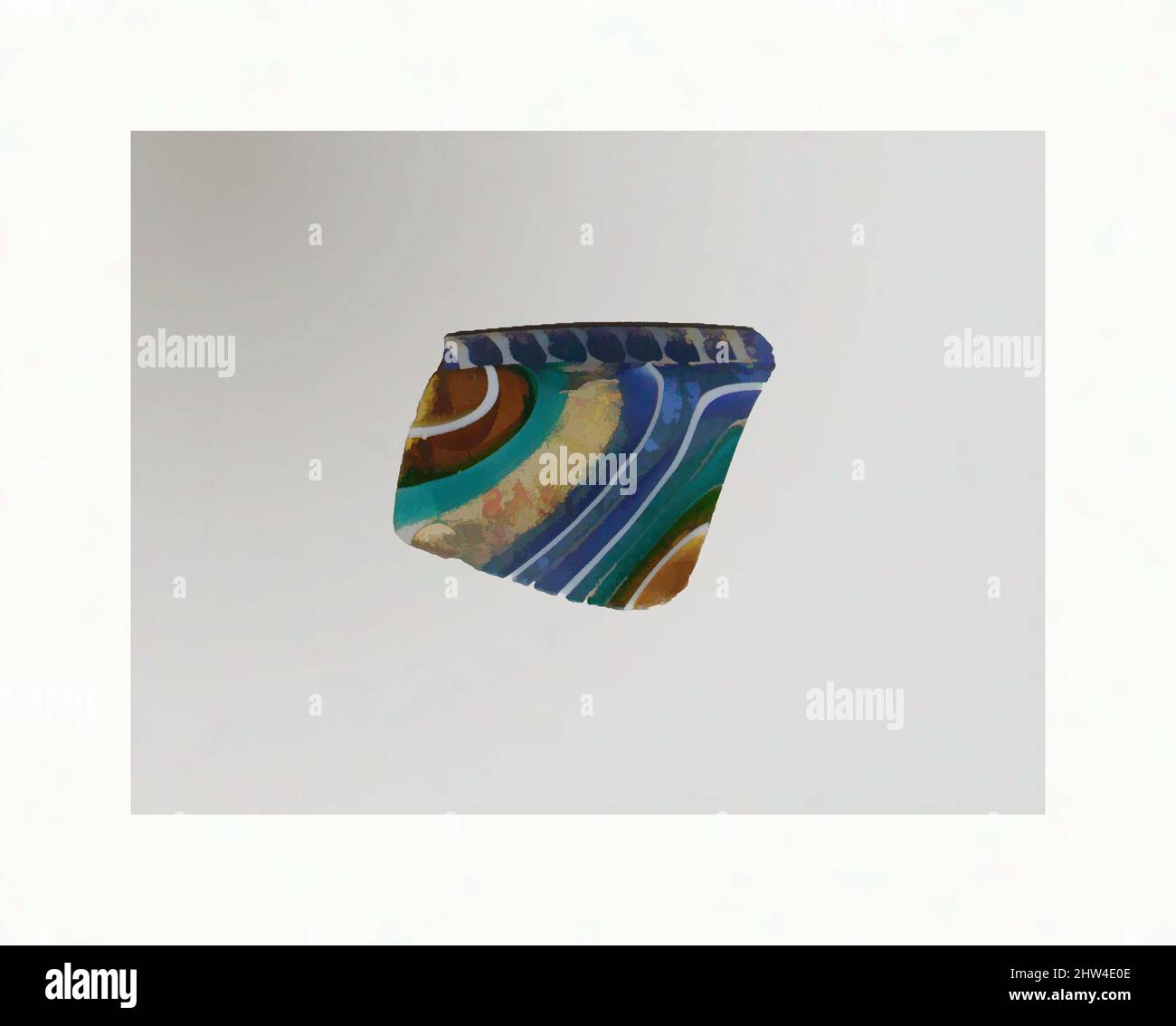 Arte ispirata al frammento di ciotola di mosaico in banda d'oro di vetro, imperiale antico, fine 1st secolo a.C.–inizio 1st secolo d.C., romana, vetro; cast, altro: 7/8 x 1 1/8 pollici. (2,2 x 2,8 cm), vetro, frammento Rim., blu cobalto traslucido, marrone miele profondo, Verde turchese, bianco opaco e incolore, opere classiche modernizzate da Artotop con un tuffo di modernità. Forme, colore e valore, impatto visivo accattivante sulle emozioni artistiche attraverso la libertà delle opere d'arte in modo contemporaneo. Un messaggio senza tempo che persegue una nuova direzione selvaggiamente creativa. Artisti che si rivolgono al supporto digitale e creano l'NFT Artotop Foto Stock