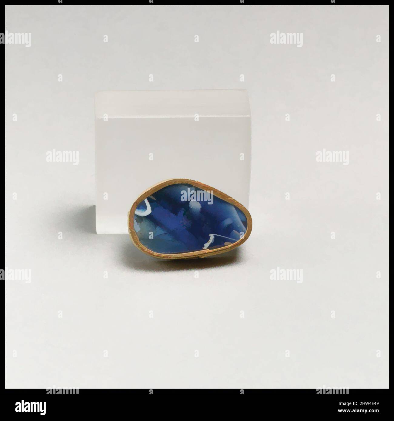 Arte ispirata al frammento di ciotola a coste in mosaico di vetro, antico imperiale, fine 1st secolo a.C.–inizio 1st secolo d.C., romano, vetro; colato e lavorato, altro: 1 1/16 x 11/16 pollici. (2,7 x 1,7 cm), vetro, Body Fragment., blu traslucido e bianco opaco., lato curvo poco profondo., motivo Mosaico in, opere classiche modernizzate da Artotop con un tuffo di modernità. Forme, colore e valore, impatto visivo accattivante sulle emozioni artistiche attraverso la libertà delle opere d'arte in modo contemporaneo. Un messaggio senza tempo che persegue una nuova direzione selvaggiamente creativa. Artisti che si rivolgono al supporto digitale e creano l'NFT Artotop Foto Stock