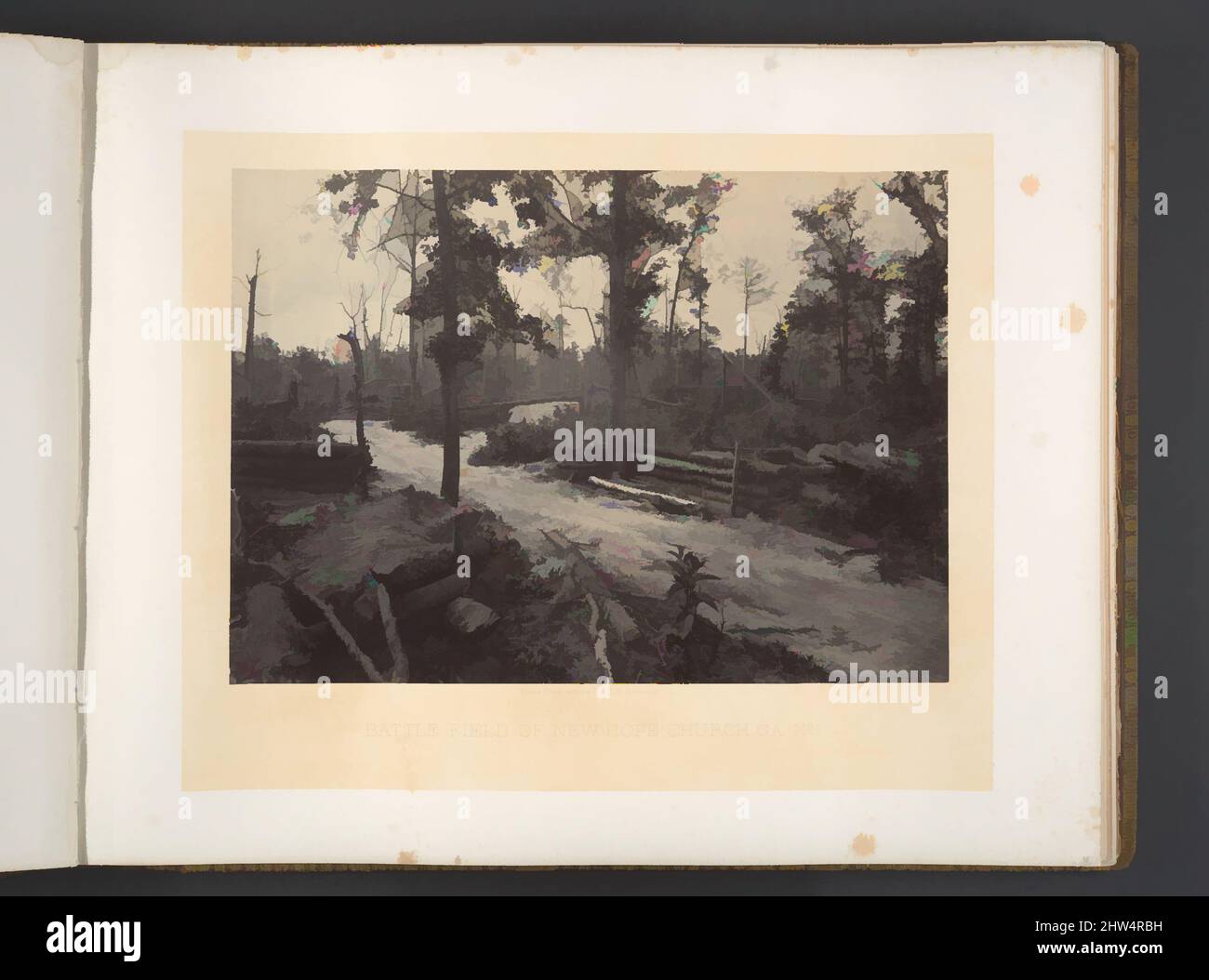 Arte ispirata da Battle Field of New Hope Church, Georgia No. 1, 1860s, stampa in argento albume da vetro negativo, fotografie, George N. Barnard (americano, 1819–1902, opere classiche modernizzate da Artotop con un tuffo di modernità. Forme, colore e valore, impatto visivo accattivante sulle emozioni artistiche attraverso la libertà delle opere d'arte in modo contemporaneo. Un messaggio senza tempo che persegue una nuova direzione selvaggiamente creativa. Artisti che si rivolgono al supporto digitale e creano l'NFT Artotop Foto Stock