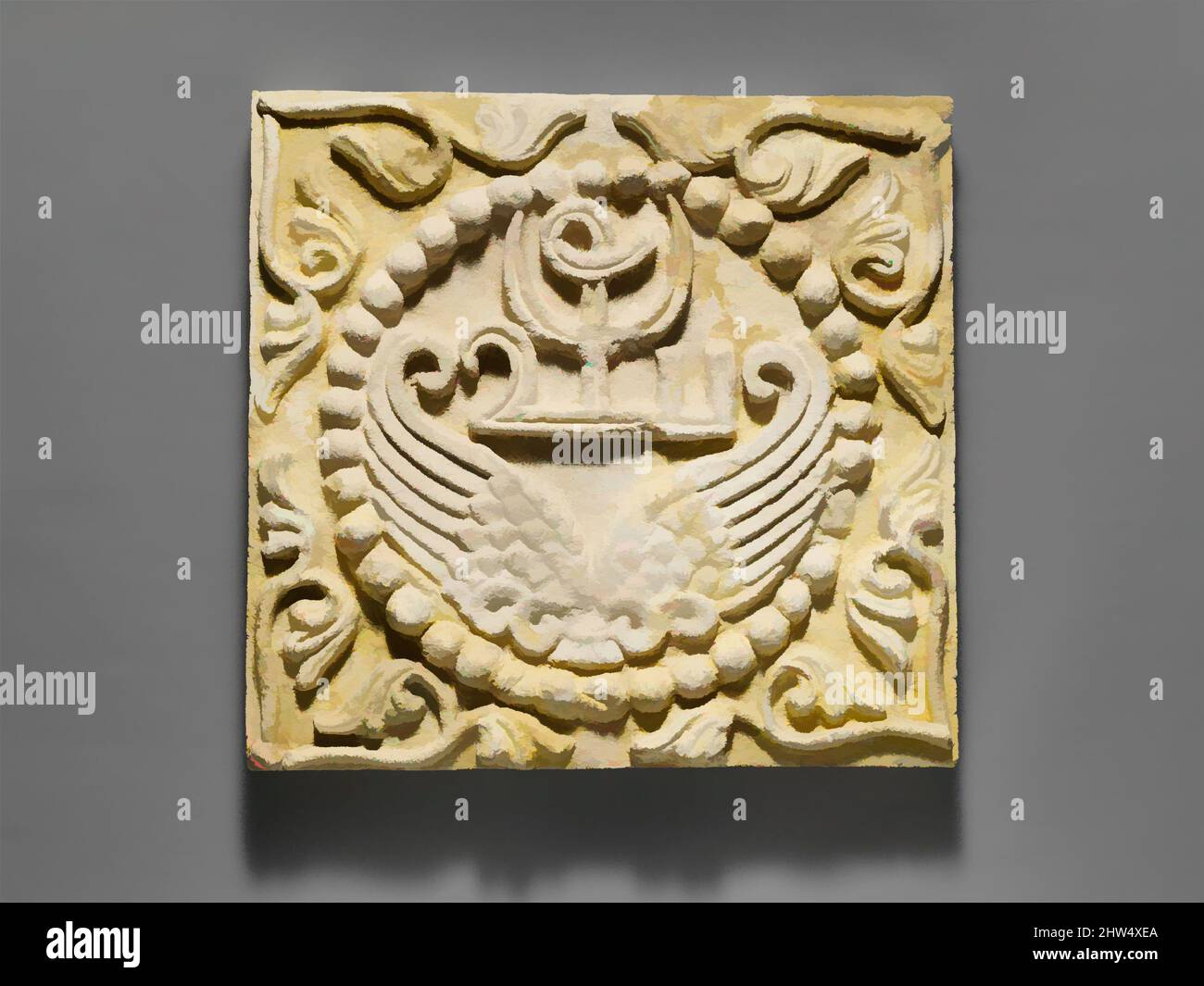 Arte ispirata da pannello da parete con ali e un dispositivo Pahlavi circondato da perle, Sasanian, ca. 6th secolo d.C., Mesopotamia, Ctesifone, Sasaniano, Stucco, H. 15 3/8 x W. 16 1/4 poll. (39 x 41,3 cm), stucco-rilievi-inscritto, a partire dal 5th secolo, monogrammi divenne motivi popolari, opere classiche modernizzate da Artotop con un tuffo di modernità. Forme, colore e valore, impatto visivo accattivante sulle emozioni artistiche attraverso la libertà delle opere d'arte in modo contemporaneo. Un messaggio senza tempo che persegue una nuova direzione selvaggiamente creativa. Artisti che si rivolgono al supporto digitale e creano l'NFT Artotop Foto Stock