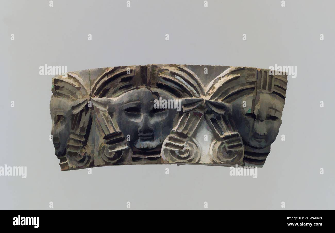 Arte ispirata ai mobili cloisonné o placca cosmetica con tre teste frontali, Neo-Assiro, ca. 8th–7th secolo a.C., Mesopotamia, Nimrud (antico Kalhu), Assiro, Avorio, 1,02 x 2,52 x 0,51 poll. (2,59 x 6,4 x 1,3 cm), Ivory/Bone-Vessels, tre teste frontali sono scolpite in basso, opere classiche modernizzate da Artotop con un tuffo di modernità. Forme, colore e valore, impatto visivo accattivante sulle emozioni artistiche attraverso la libertà delle opere d'arte in modo contemporaneo. Un messaggio senza tempo che persegue una nuova direzione selvaggiamente creativa. Artisti che si rivolgono al supporto digitale e creano l'NFT Artotop Foto Stock