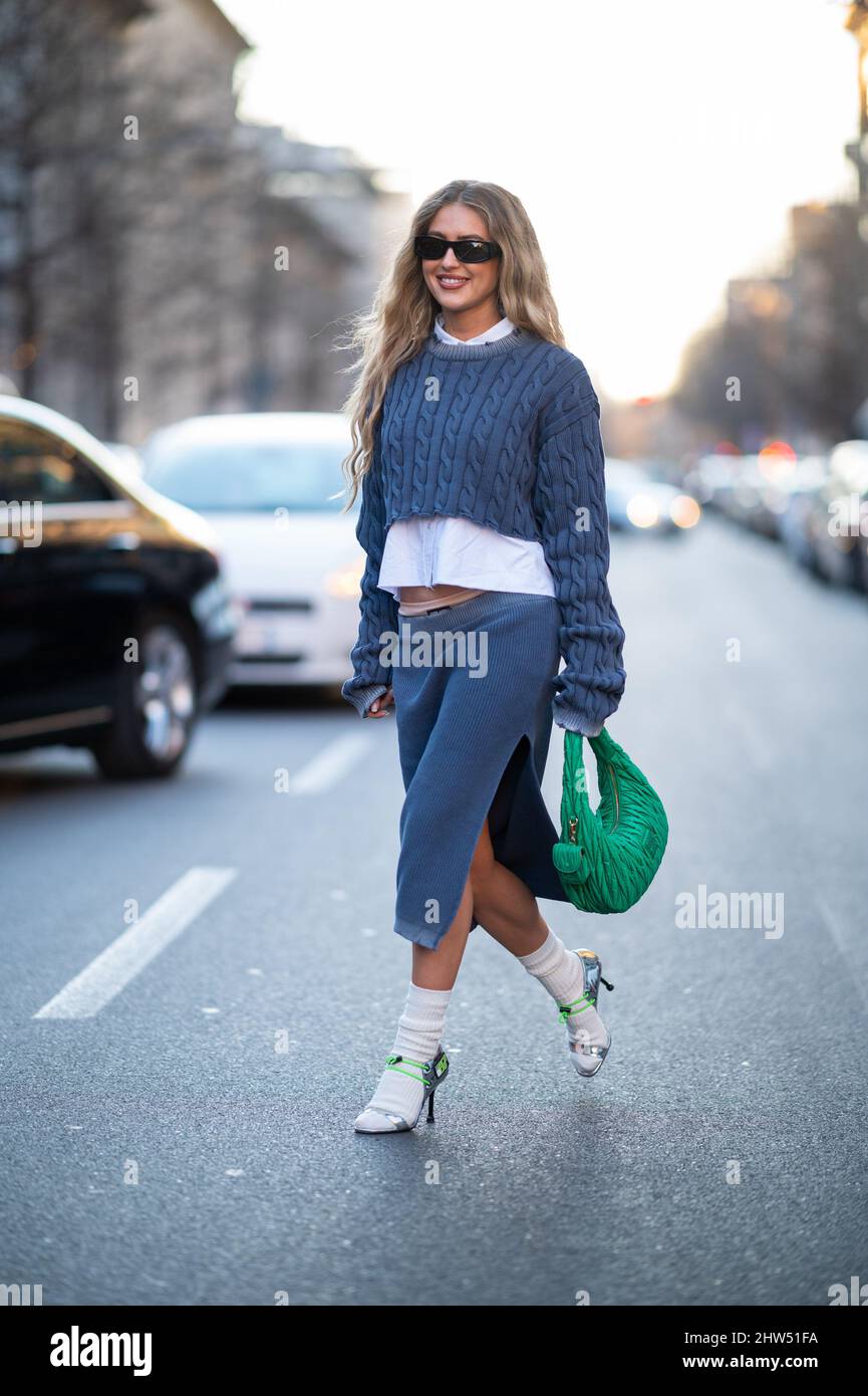 Emili Sindlev fuori dalla sfilata di moda Filosofia durante la settimana della Moda di Milano Autunno/Inverno 2022/2023 Foto Stock