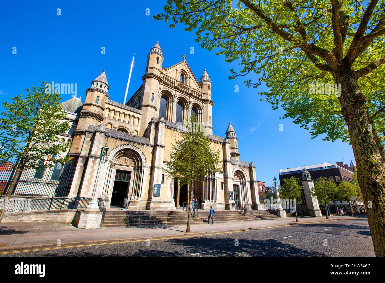 Chiesa d'Irlanda Cattedrale di Belfast, Writers Square, Irlanda del Nord Foto Stock