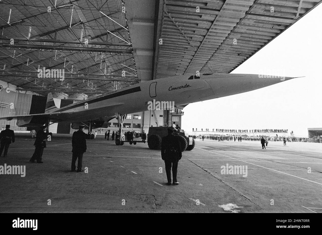 Concorde, Prototype 001 fa la sua prima apparizione pubblica ufficiale come è svelato dal suo gancio di Sud Aviation a Tolosa, Francia, Lunedi 11th dicembre 1967. Foto Stock