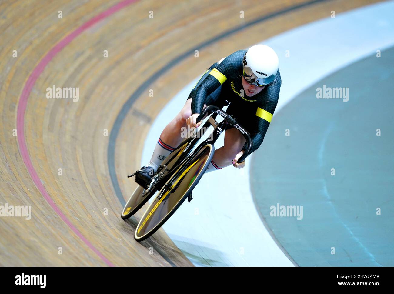 Jodie Taylor è in azione durante il secondo giorno dei campionati nazionali di HSBC UK al Geraint Thomas National Velodrome di Newport. Foto Stock