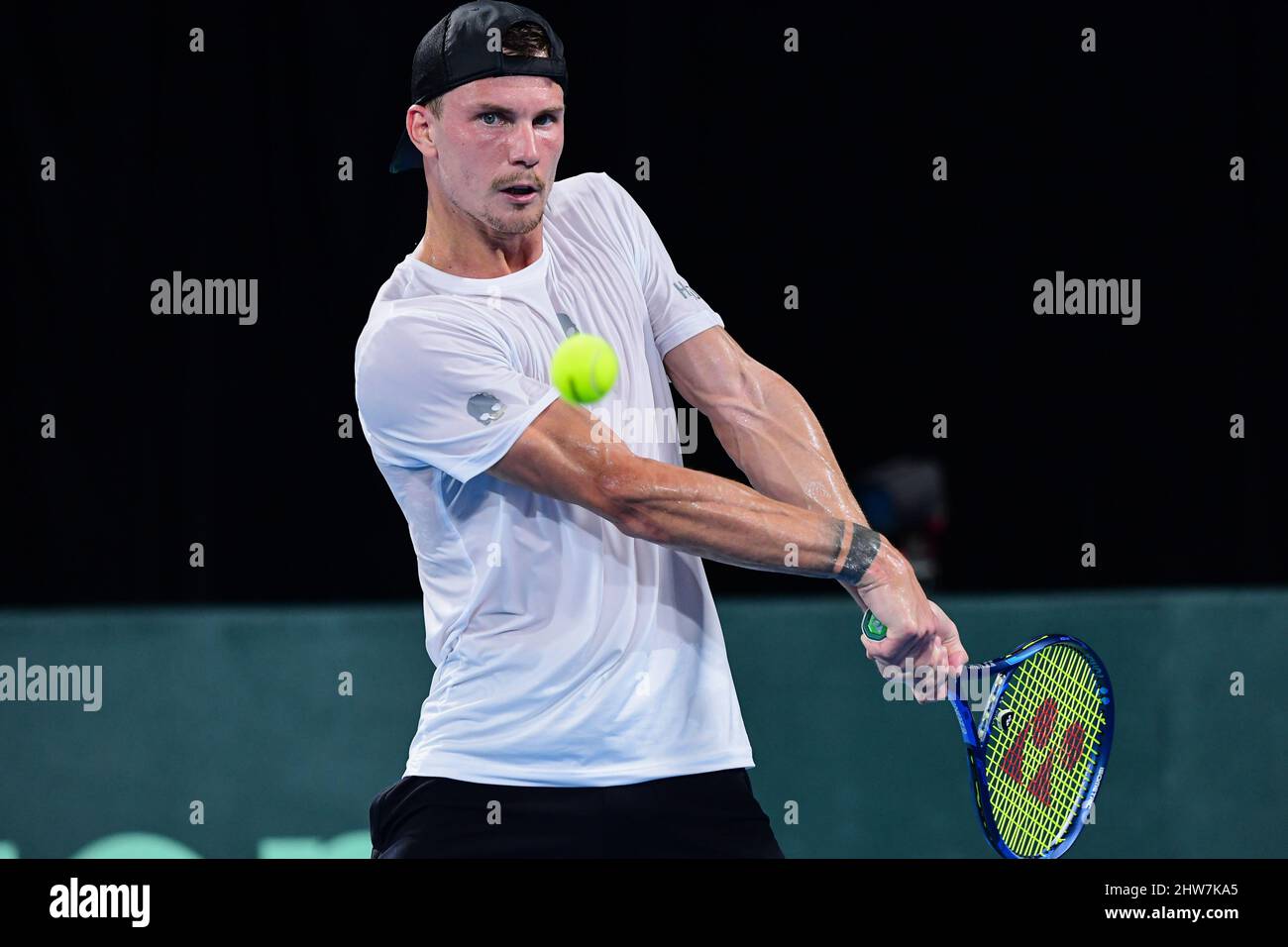 Sydney Olympic Park, Australia. 04th Mar 2022. Marton Fucsovics d'Ungheria in azione durante la gara di qualificazione 2022 della Coppa Davis contro Thanasi Kokkinakis d'Australia al Ken Rosewell Stadium. Punteggio finale; Thanasi Kokkinakis 1:2 Marton Fucsovics. (Foto di Luis Veniegra/SOPA Images/Sipa USA) Credit: Sipa USA/Alamy Live News Foto Stock