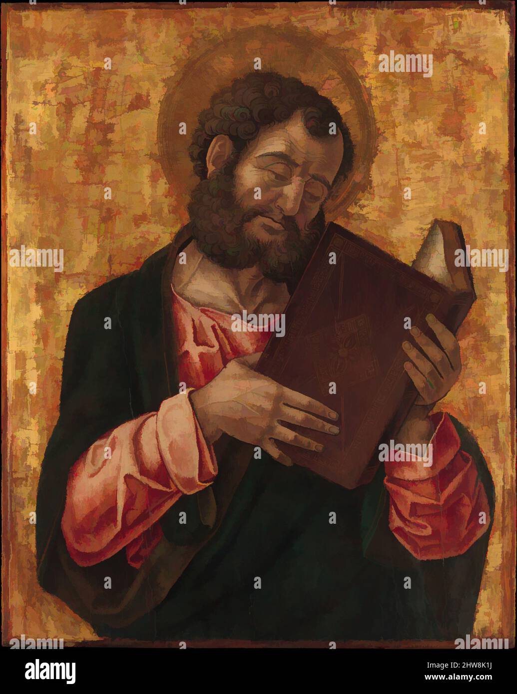Arte ispirata da un santo (Marco?) Lettura, ca. 1470, Tempera in legno, oro macinato, 18 5/8 x 14 3/4 poll. (47,3 x 37,5 cm), dipinti, Bartolomeo Vivarini (Venezia attiva 1450–91), questa raffigurazione del santo patrono di Venezia, Marco evangelista, potrebbe essere stata una volta a tutta lunghezza. Se sì, Classic opere modernizzate da Artotop con un tuffo di modernità. Forme, colore e valore, impatto visivo accattivante sulle emozioni artistiche attraverso la libertà delle opere d'arte in modo contemporaneo. Un messaggio senza tempo che persegue una nuova direzione selvaggiamente creativa. Artisti che si rivolgono al supporto digitale e creano l'NFT Artotop Foto Stock