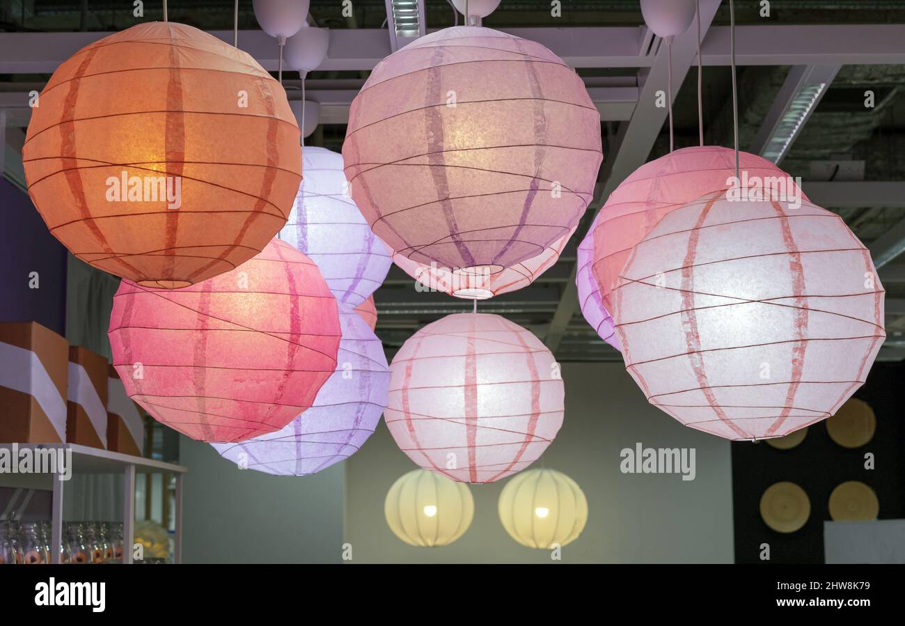 Lanterne di carta di riso immagini e fotografie stock ad alta risoluzione -  Alamy