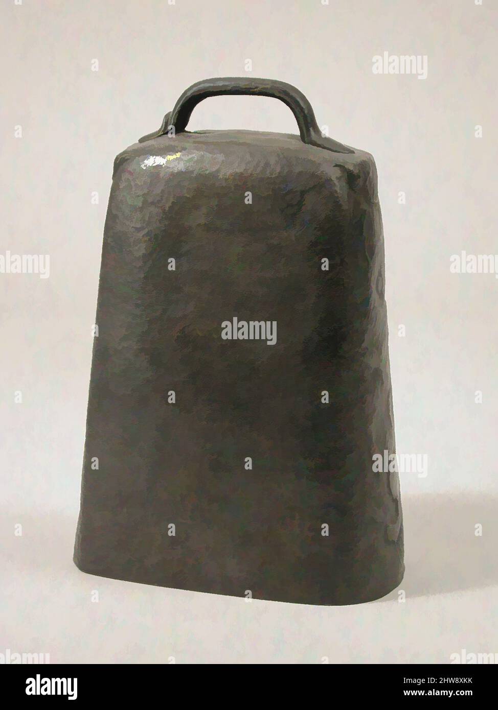 Arte ispirata a Campana di San Patrizio, inizio 20th secolo (originale datato ca. 406), irlandese, ferro, foglio, totale: 7 11/16 x 5 1/4 x 3 1/4 pollici (19,6 x 13,3 x 8,2 cm), riproduzioni-metallurgia, opere classiche modernizzate da Artotop con un tuffo di modernità. Forme, colore e valore, impatto visivo accattivante sulle emozioni artistiche attraverso la libertà delle opere d'arte in modo contemporaneo. Un messaggio senza tempo che persegue una nuova direzione selvaggiamente creativa. Artisti che si rivolgono al supporto digitale e creano l'NFT Artotop Foto Stock