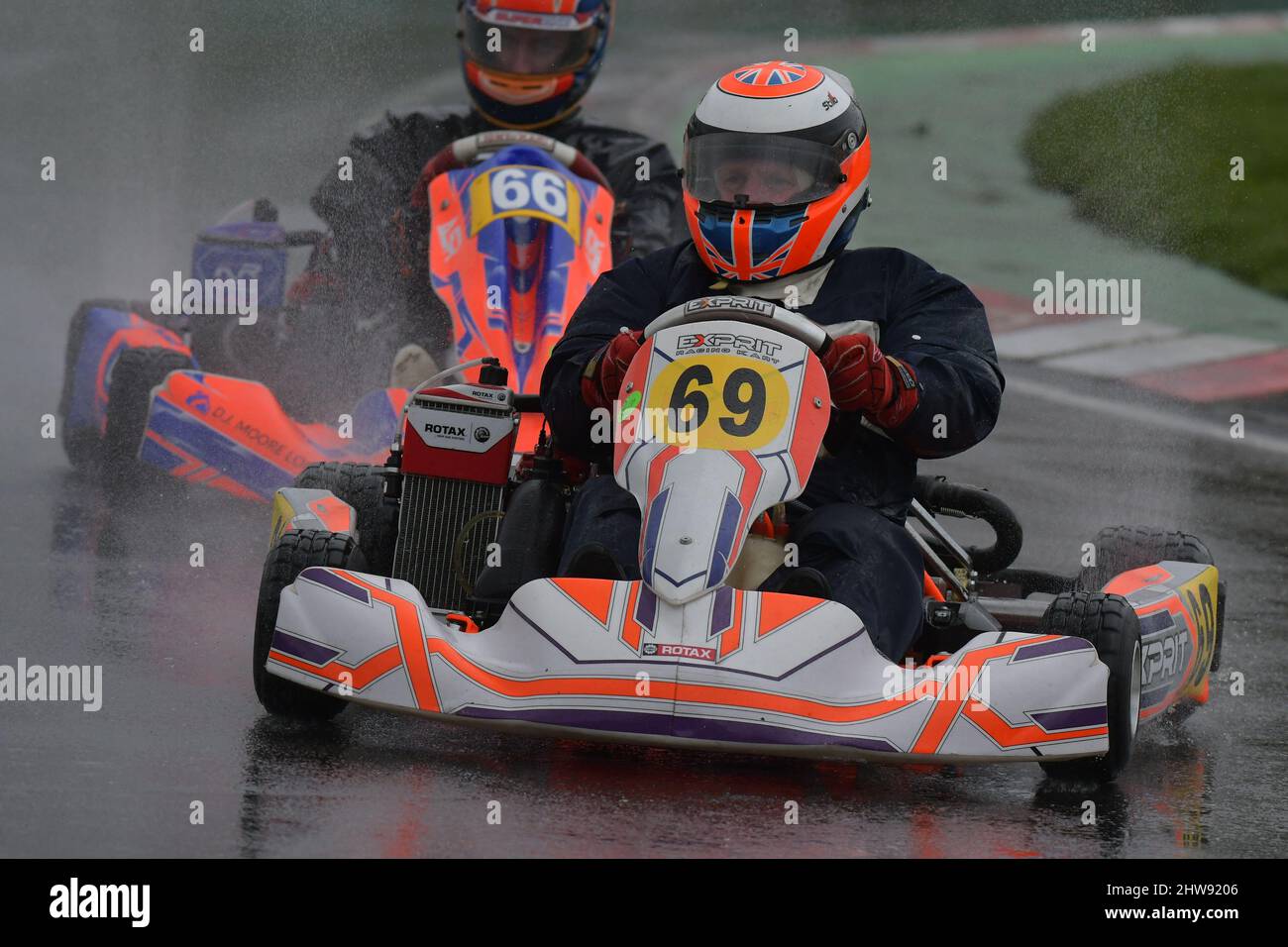 Johnny Herbert è un ex pilota britannico di Formula uno e commentatore e pundit televisivo corrente per Sky Sports F1, vedi qui tornando alle sue radici karting. Foto Stock