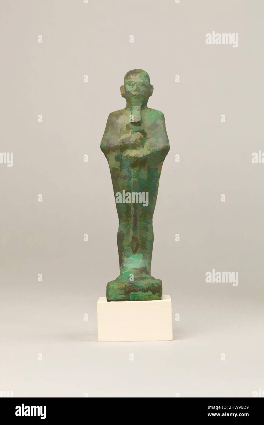 Arte ispirata da Pta, iscrizione obliterata ad eccezione del nome di dio, periodo tardo-periodo tolemaico, 664–30 a.C., dall'Egitto, metallo rameoso, H. 14 cm (5 1/2 poll.); W. 4,2 cm (1 5/8 poll.); D. 4,2 cm (1 5/8 poll.), questa statuetta raffigura Ptah, il dio capo della capitale egiziana Memphis, opere classiche modernizzate da Artotop con un tuffo di modernità. Forme, colore e valore, impatto visivo accattivante sulle emozioni artistiche attraverso la libertà delle opere d'arte in modo contemporaneo. Un messaggio senza tempo che persegue una nuova direzione selvaggiamente creativa. Artisti che si rivolgono al supporto digitale e creano l'NFT Artotop Foto Stock