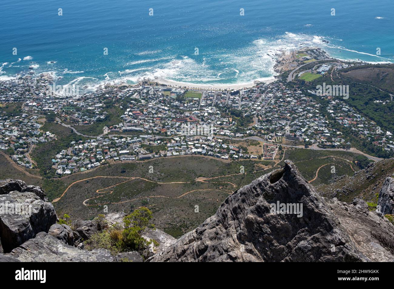 Vista di Camps Bay, Città del Capo, Sudafrica Foto Stock