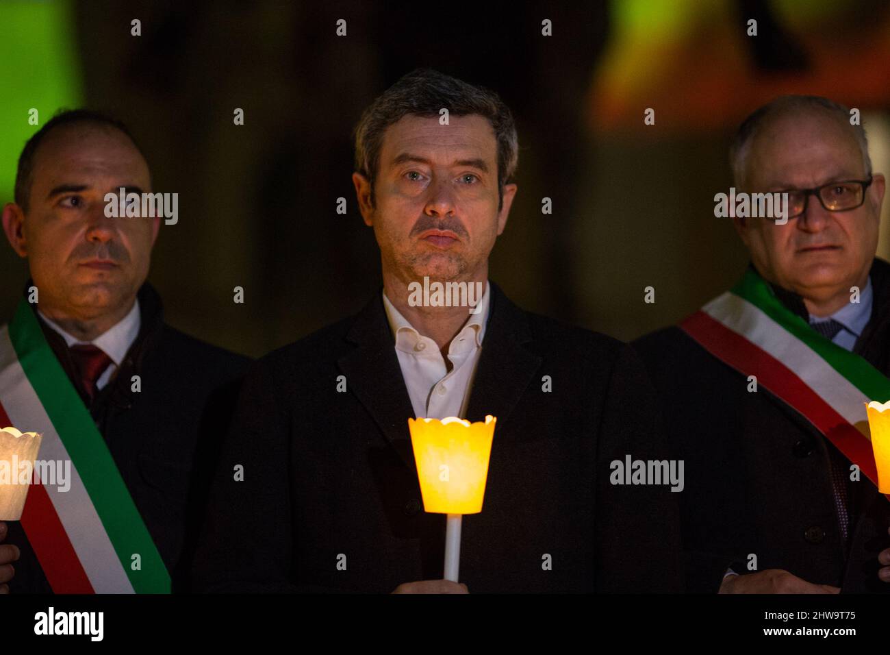 Roma, Italia. 04th Mar 2022. Andrea Orlando, Ministro del lavoro italiano, partecipa alla veglia a lume di candela in Piazza del Campidoglio, Municipio di Roma. La veglia è stata organizzata dal Sindaco di Roma, Roberto Gualtieri, e sostenuta da diversi altri Sindaci italiani per dimostrare sostegno e solidarietà al popolo ucraino e per chiedere la pace immediata in Ucraina. La guerra contro l'Ucraina - e la conseguente invasione russa - è stata dichiarata all'inizio della mattinata del 24th febbraio dal Presidente della Federazione russa, Vladimir Putin. Foto Stock