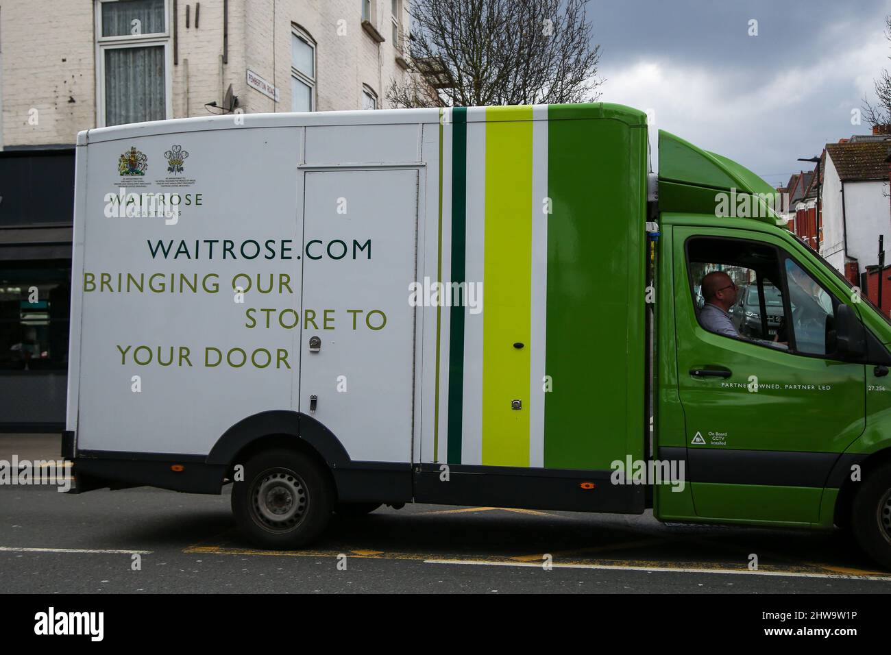 Londra, Regno Unito. 3rd Mar 2022. Un furgone di consegna Waitrose visto a Londra. (Credit Image: © Dinendra Haria/SOPA Images via ZUMA Press Wire) Foto Stock
