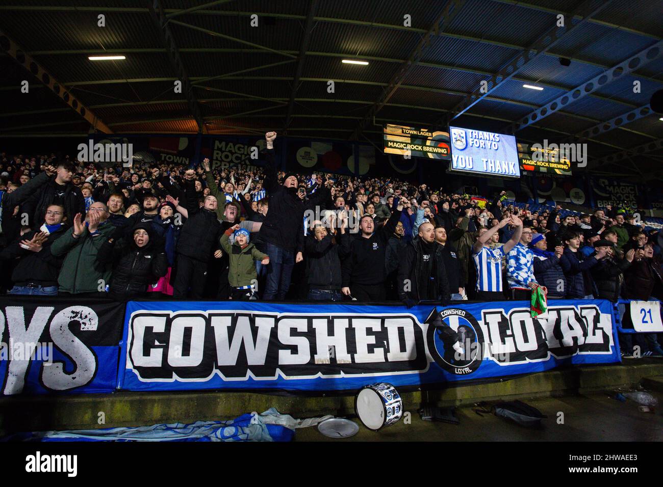 Tifosi fedeli cowshed di Huddersfield Town Foto Stock