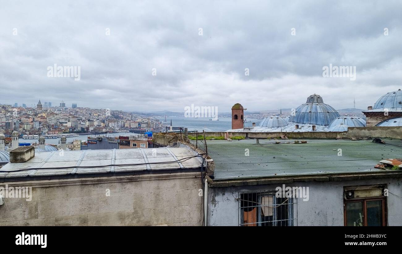 Vista della Moschea Suleymaniye Suleymaniye Camii . Sagome della Moschea di Suleymaniye a Istanbul. Architettura ottomana Foto Stock