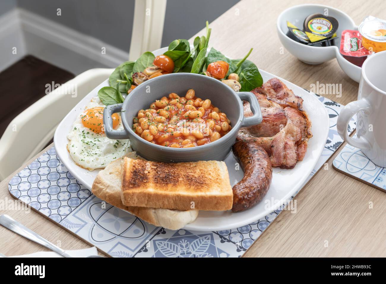Colazione all'inglese completa in un bed and breakfast Foto Stock