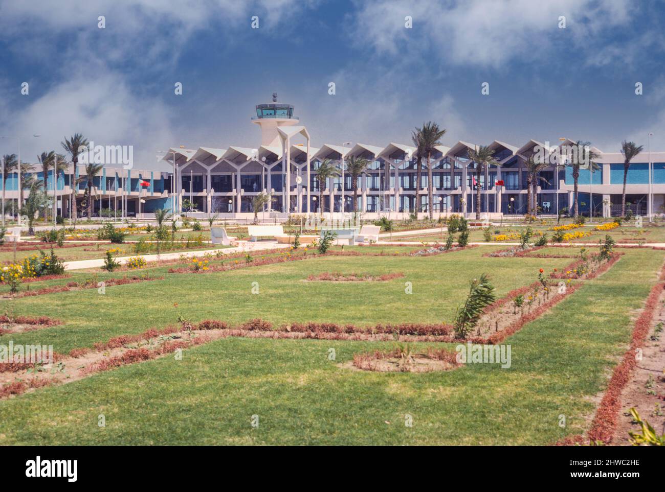 Abu Dhabi, Emirati Arabi Uniti. Terminal dell'aeroporto. Fotografato marzo 1972. Foto Stock