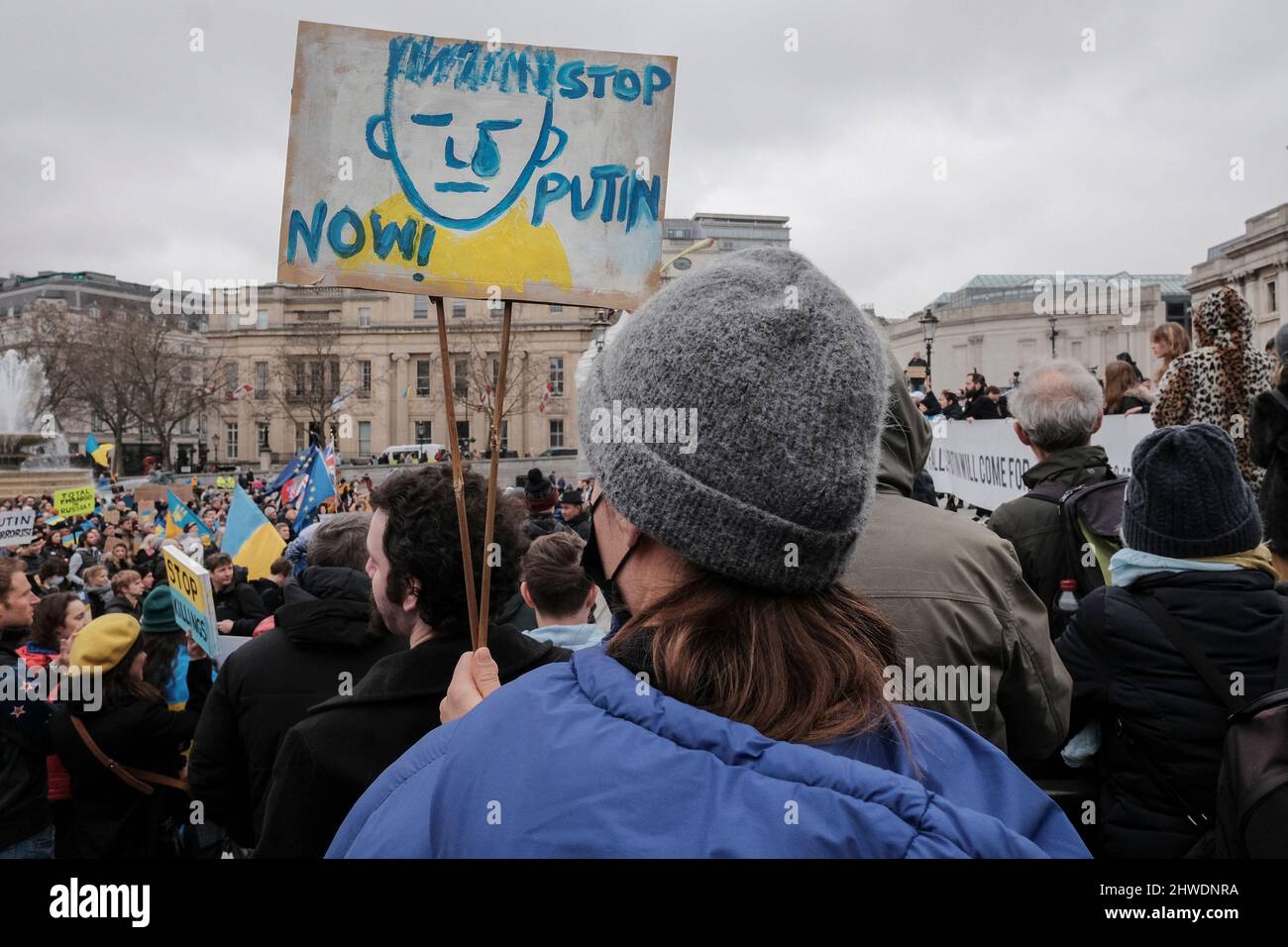 5th marzo 2022, Londra, Regno Unito. Cittadini ucraini e sostenitori pro-Ucraina si radunano a Trafalgar Square per protestare contro l'invasione russa e la guerra in Ucraina. Foto Stock