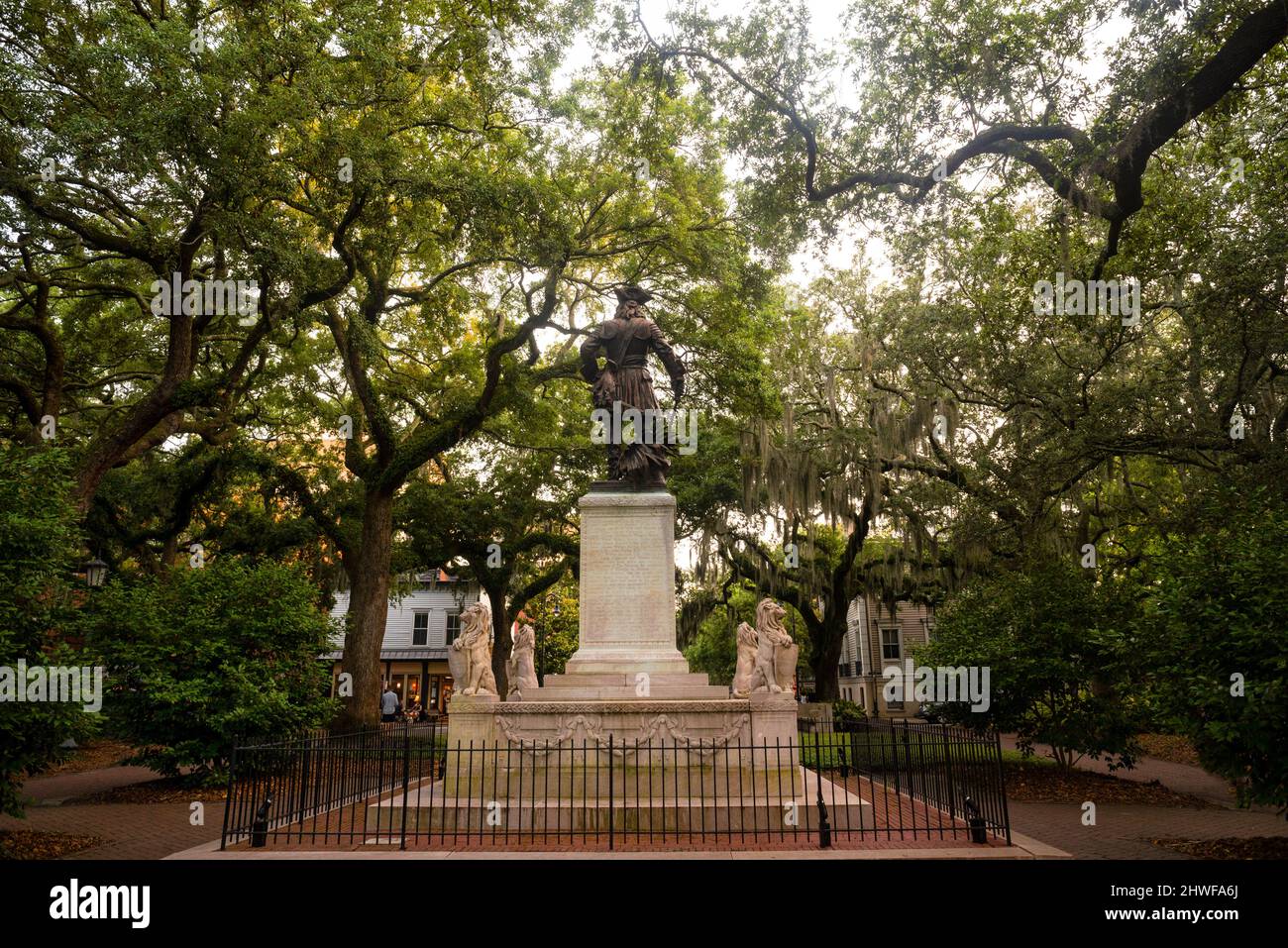 Chippewa Square monumento al fondatore di Savannah e alla colonia della Georgia, il generale James Edward Oglethorpe. Foto Stock